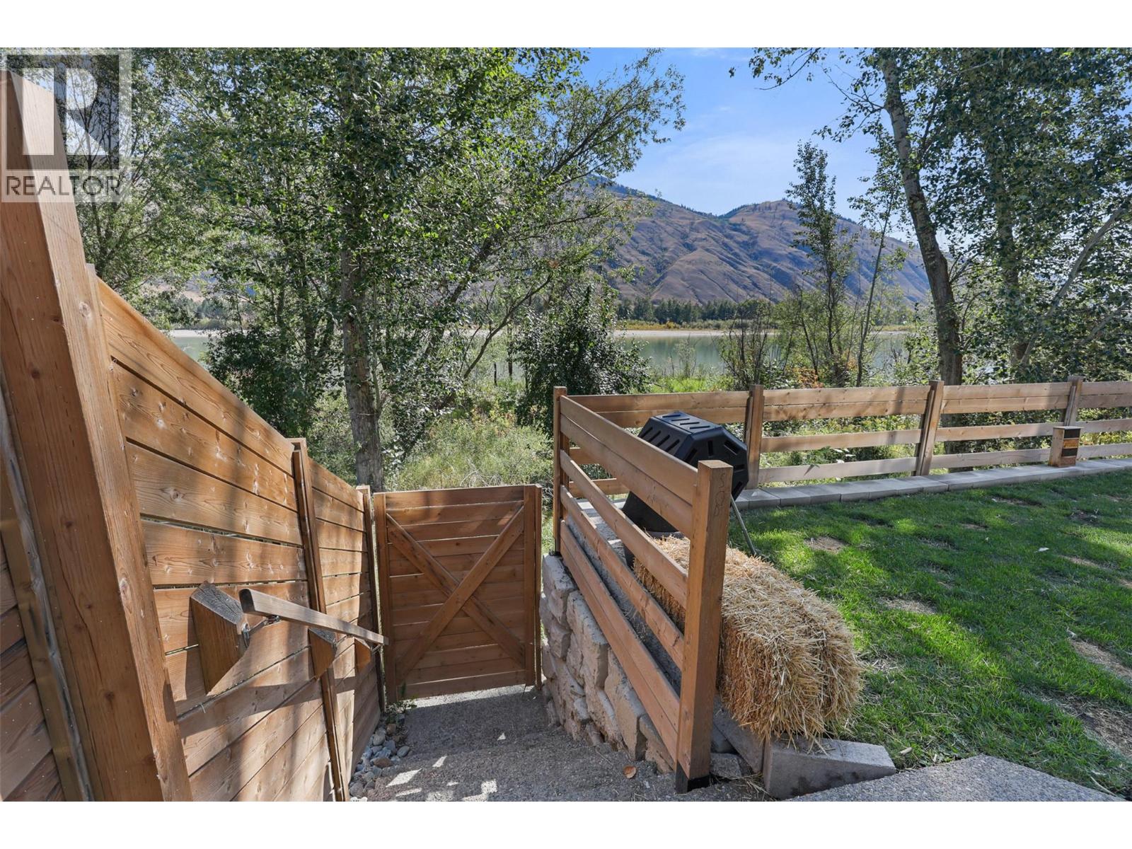 2742 Beachmount Crescent, Kamloops, British Columbia  V2B 0E6 - Photo 65 - 10379667