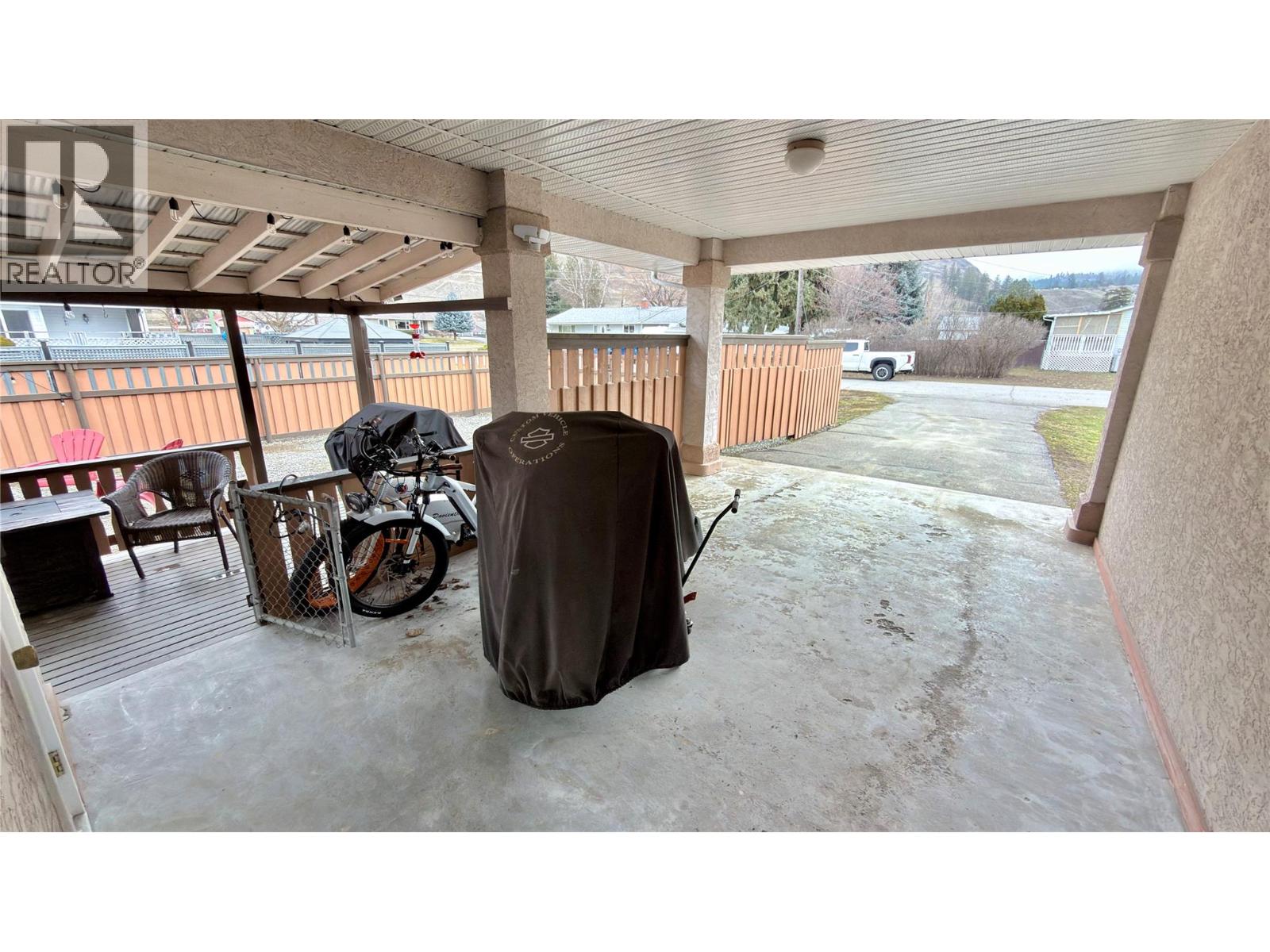 611 Gertrude Street, Midway, British Columbia  V0H 1M0 - Photo 5 - 10379901