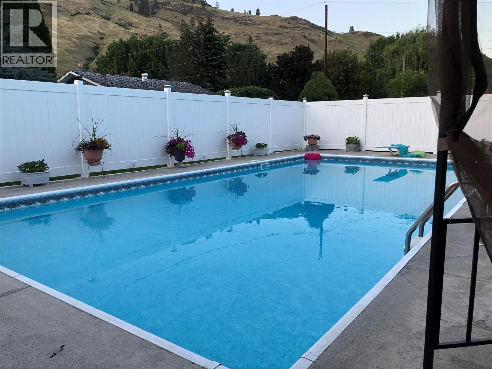 461 Eighth Avenue, Midway, British Columbia  V0H 1M0 - Photo 22 - 10379900
