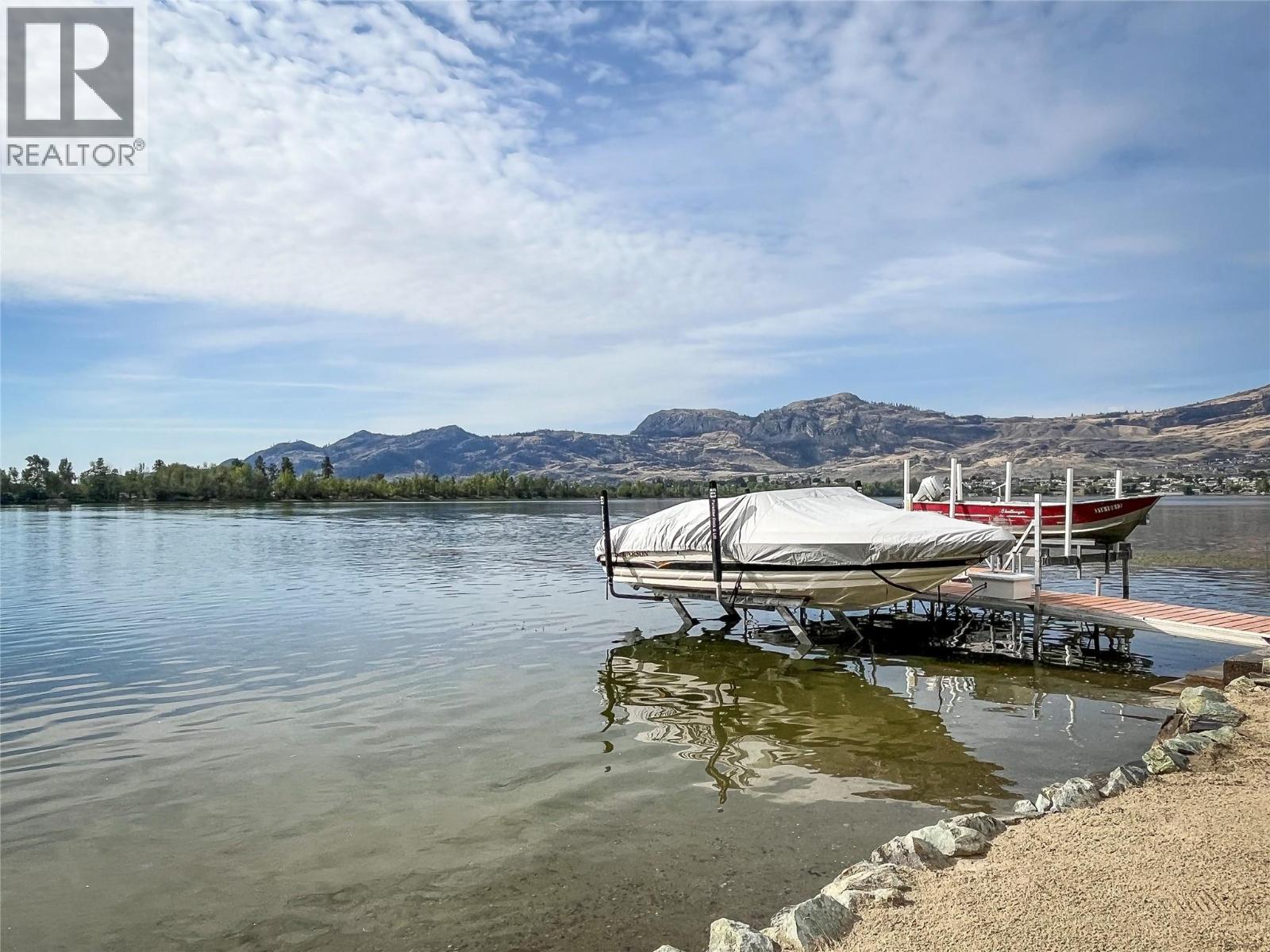 8 Bayview Crescent, Osoyoos, British Columbia  V0H 1V6 - Photo 2 - 10379861