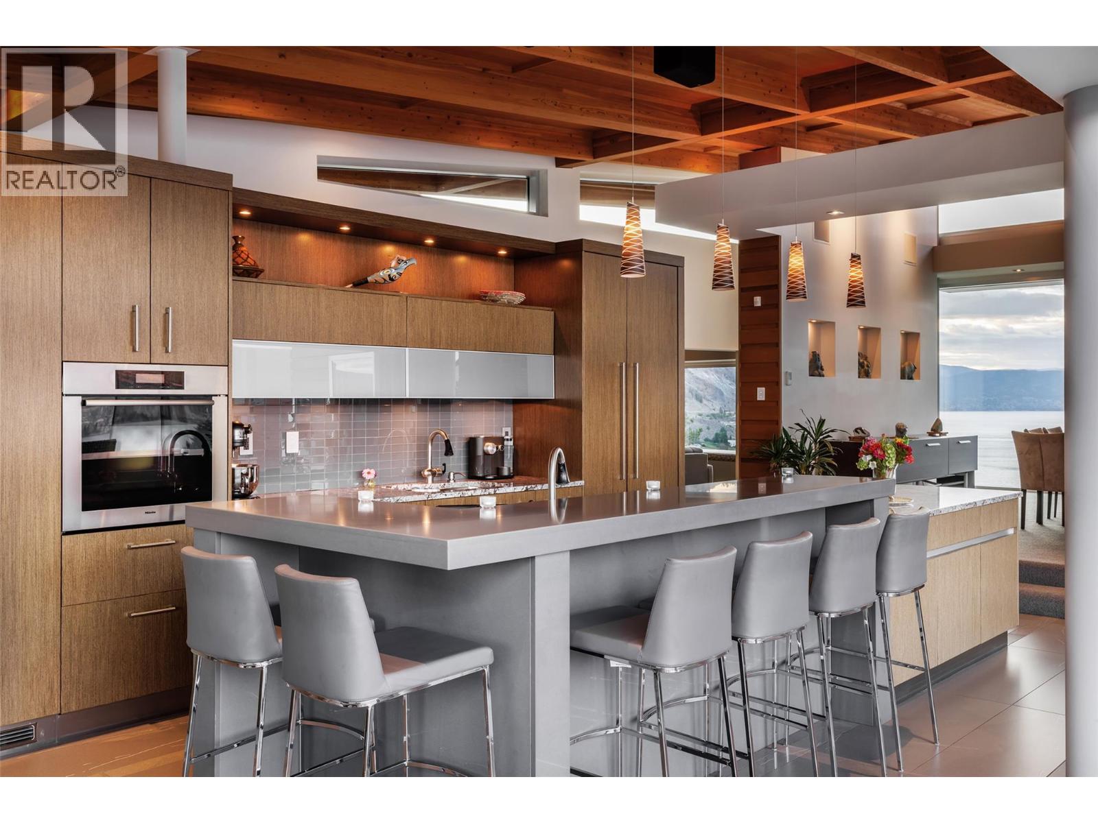 18555 Matsu Drive, Summerland, British Columbia  V0H 1Z6 - Photo 8 - 10379846