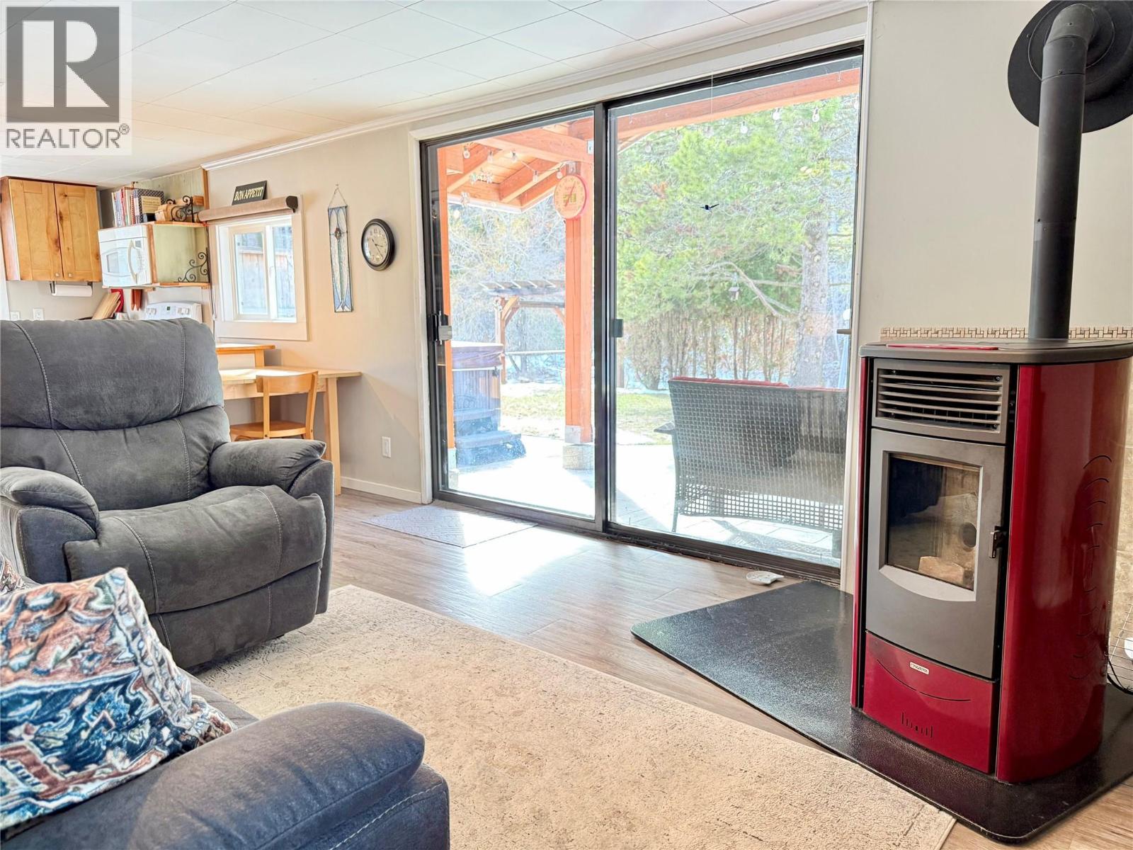 12451 Brown Creek Road, Grand Forks, British Columbia  V0H 1H8 - Photo 4 - 10379628