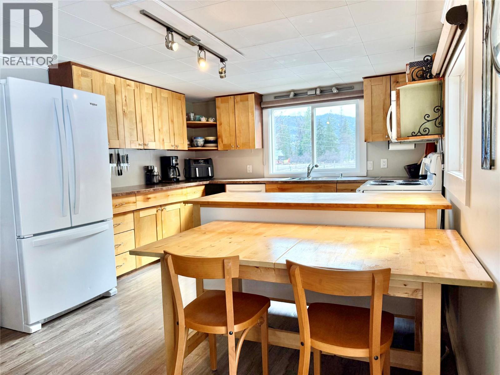 12451 Brown Creek Road, Grand Forks, British Columbia  V0H 1H8 - Photo 7 - 10379628