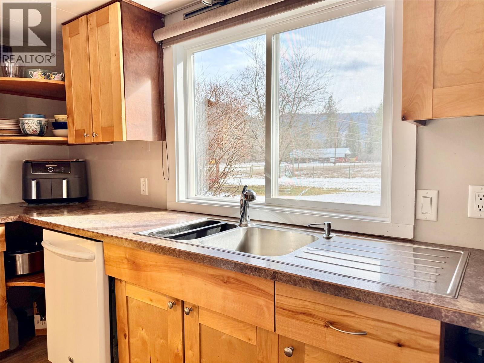 12451 Brown Creek Road, Grand Forks, British Columbia  V0H 1H8 - Photo 8 - 10379628