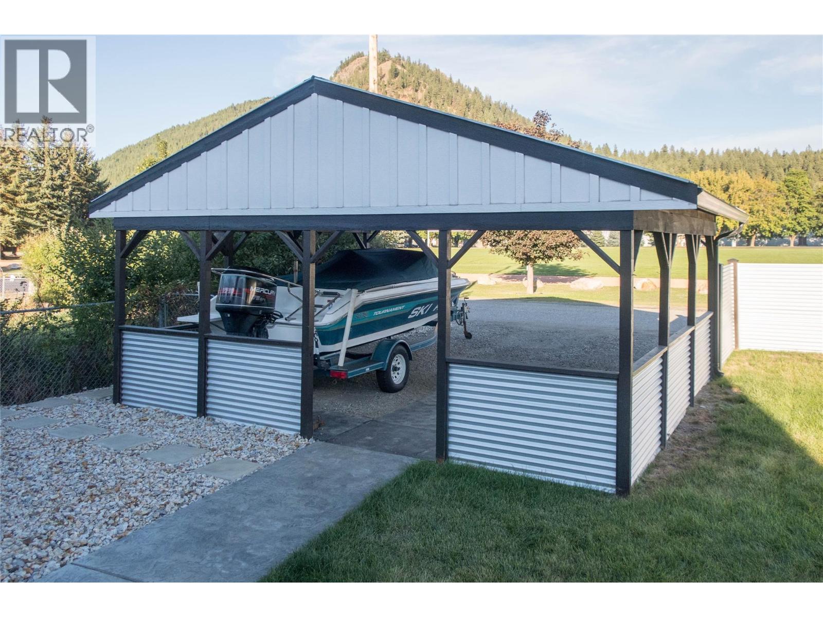 2253 Shuswap Avenue, Lumby, British Columbia  V0E 2G0 - Photo 45 - 10379801