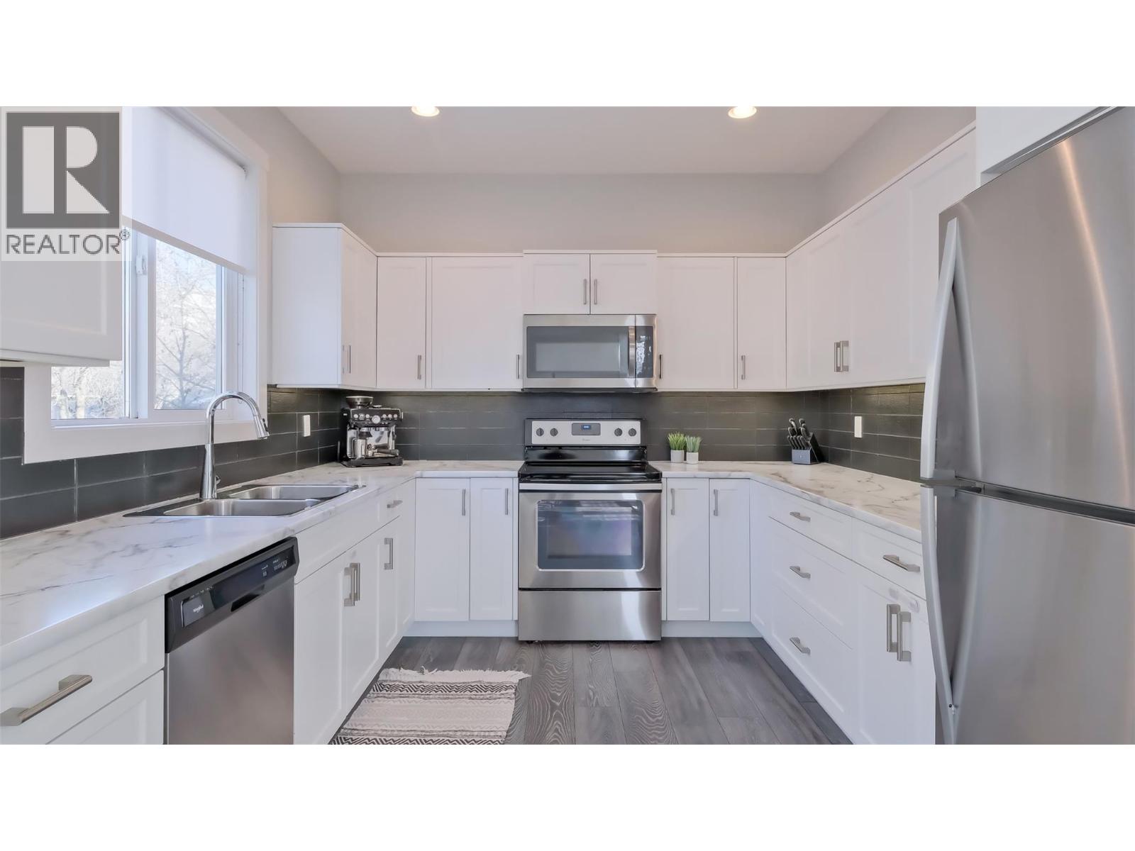 3909 30th Avenue Unit# 1, Vernon, British Columbia  V1T 2G2 - Photo 3 - 10379268