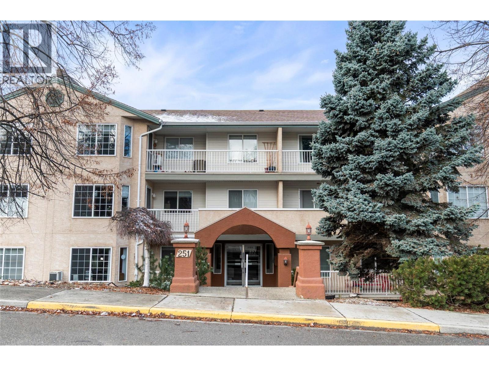 251 6 Street SE Unit# 306, salmon arm, British Columbia