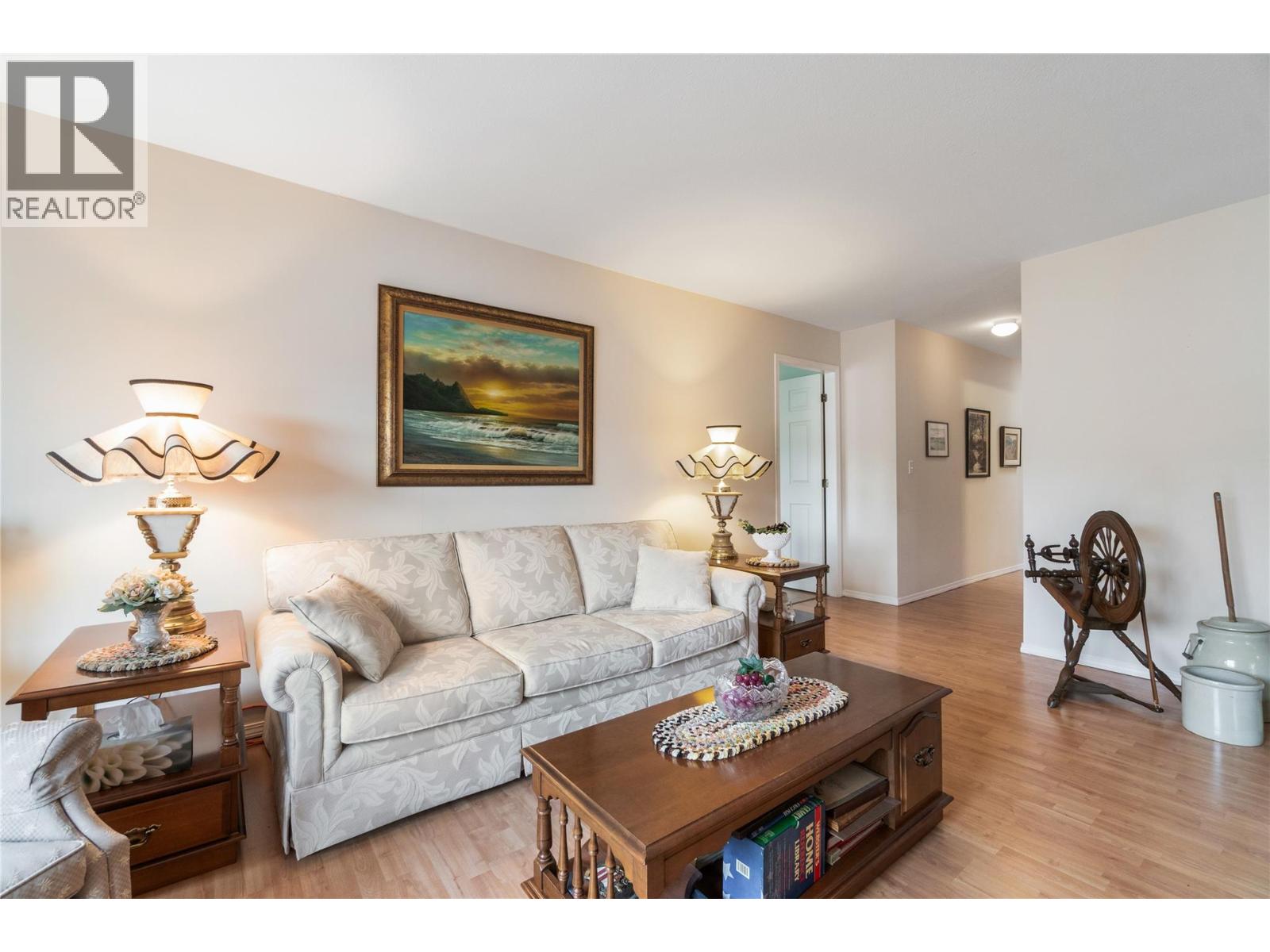 251 6 Street Se Unit# 306, Salmon Arm, British Columbia  V1E 1J9 - Photo 4 - 10378750