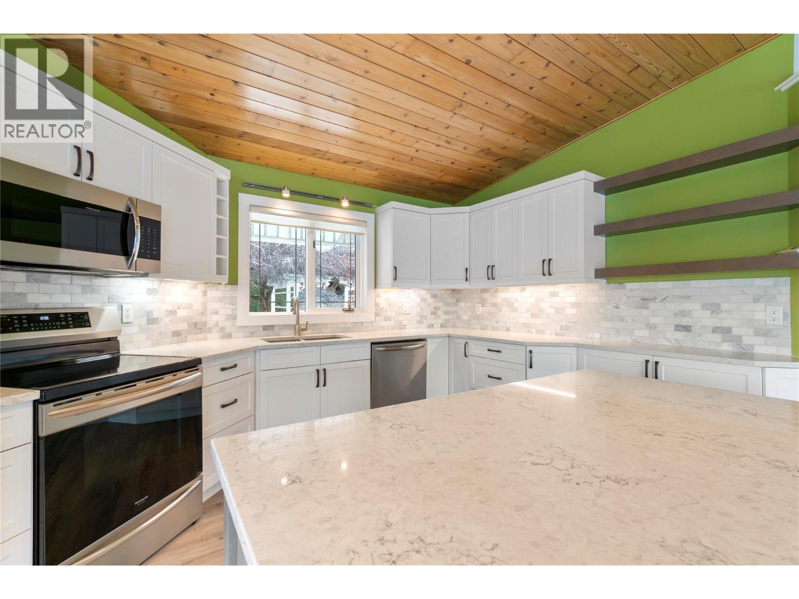 3533 Eagle Bay Road, Blind Bay, British Columbia  V0E 1H1 - Photo 19 - 10379571