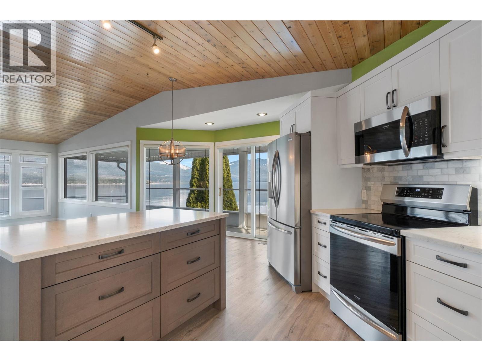 3533 Eagle Bay Road, Blind Bay, British Columbia  V0E 1H1 - Photo 21 - 10379571