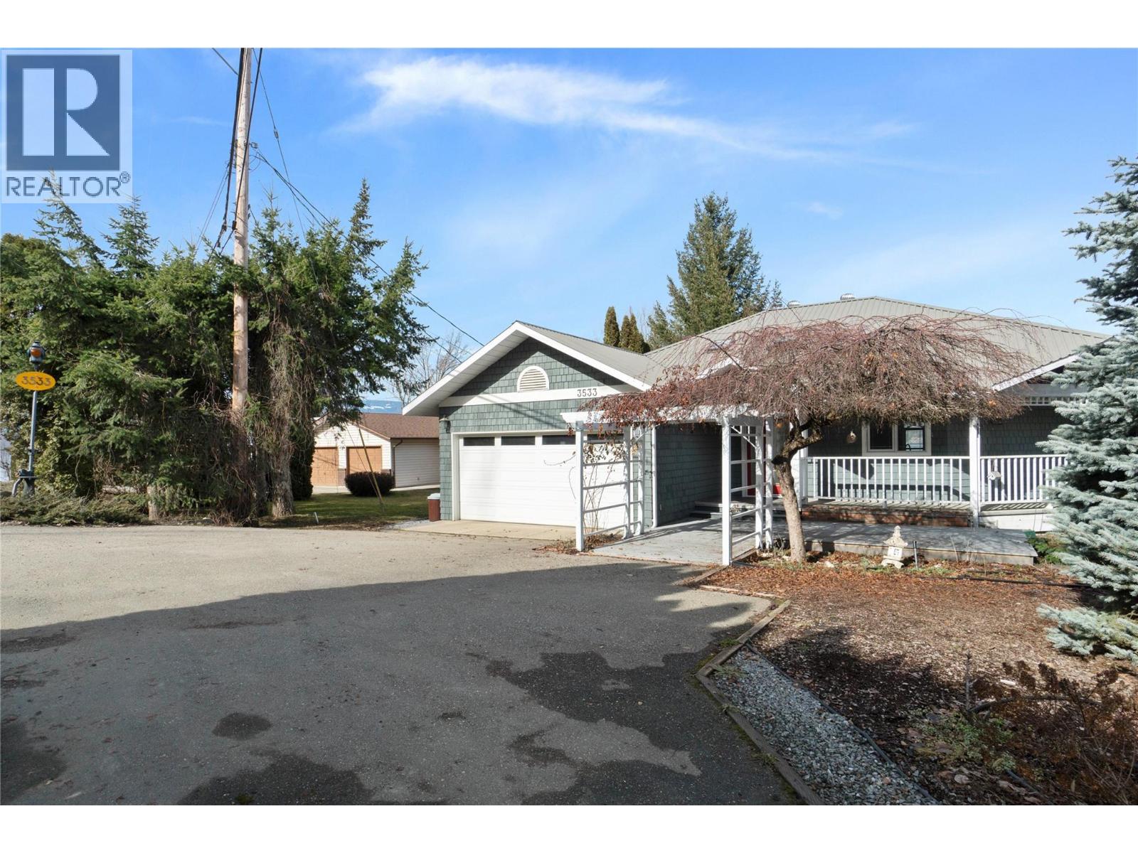 3533 Eagle Bay Road, Blind Bay, British Columbia  V0E 1H1 - Photo 4 - 10379571