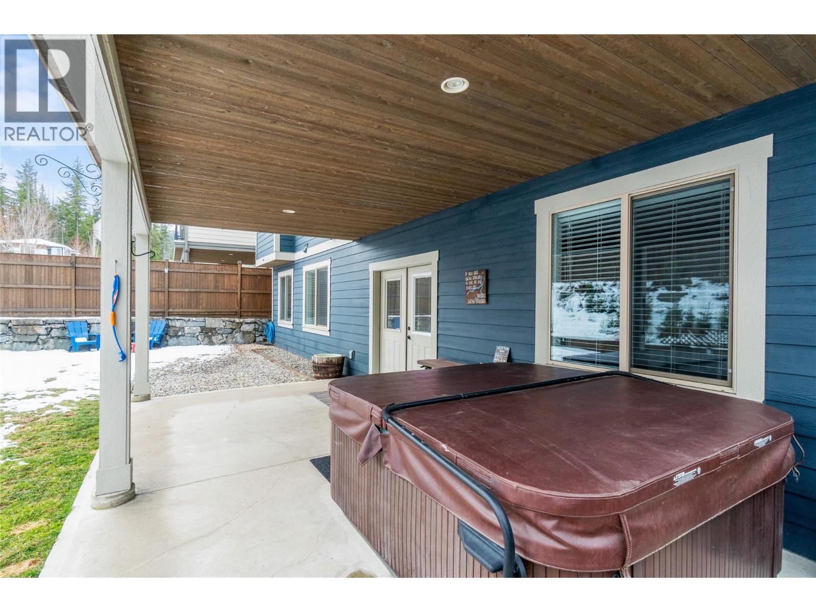 1120 24 Street Se, Salmon Arm, British Columbia  V1E 2J3 - Photo 3 - 10379036