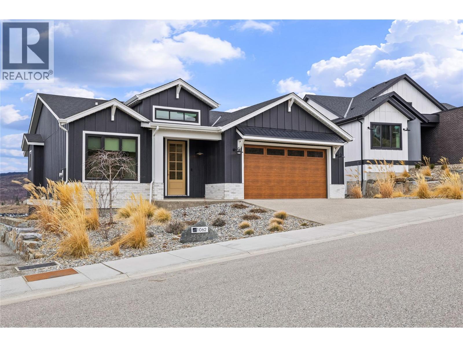 1062 Emslie Street, Kelowna, British Columbia  V1W 0C3 - Photo 2 - 10379890