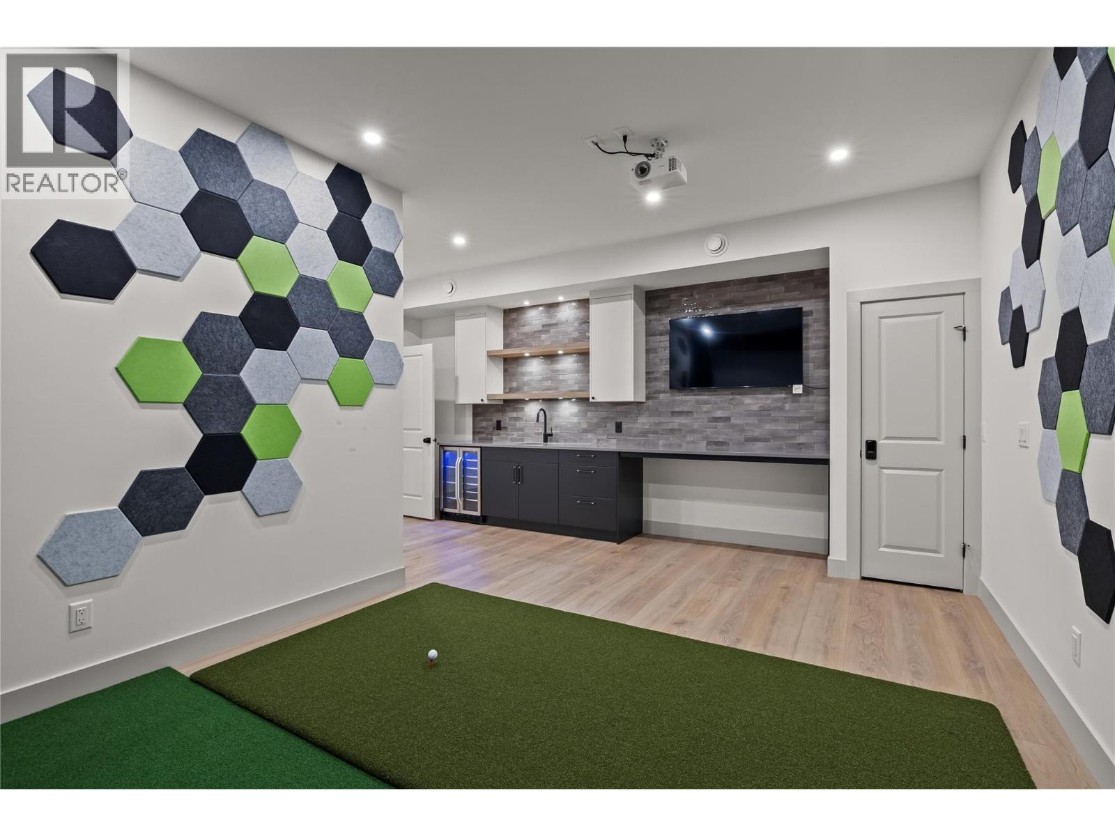 1062 Emslie Street, Kelowna, British Columbia  V1W 0C3 - Photo 63 - 10379890