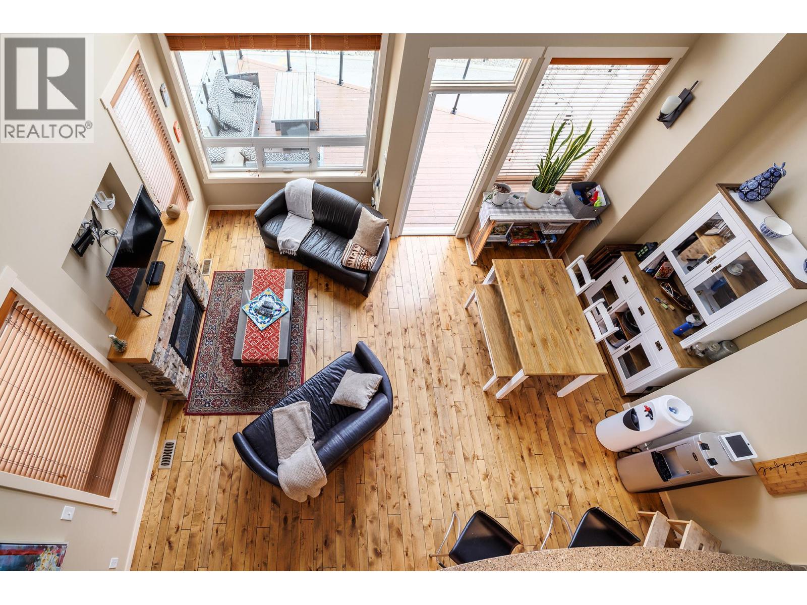 6930 Barcelona Drive, Kelowna, British Columbia  V1Z 3R8 - Photo 10 - 10379211