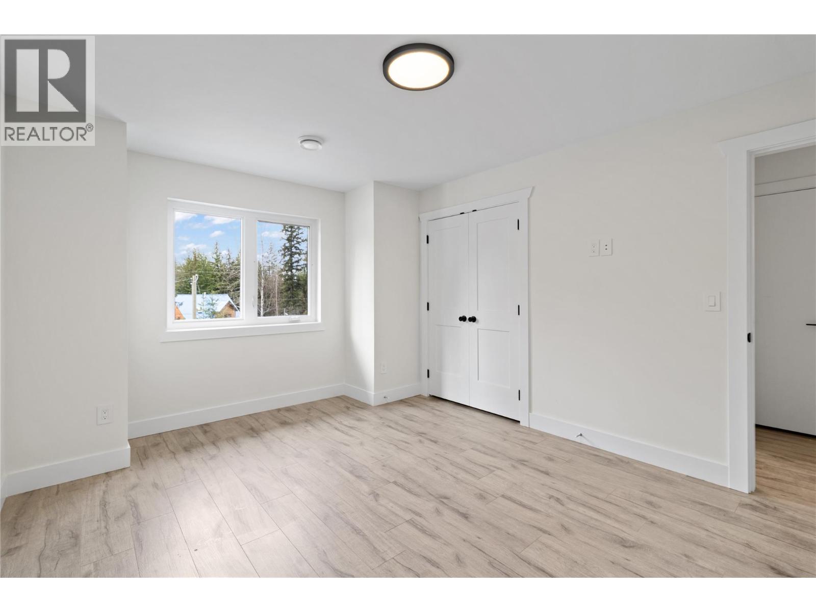 7670 Mountain Drive, Anglemont, British Columbia  V0E 1M8 - Photo 28 - 10379824