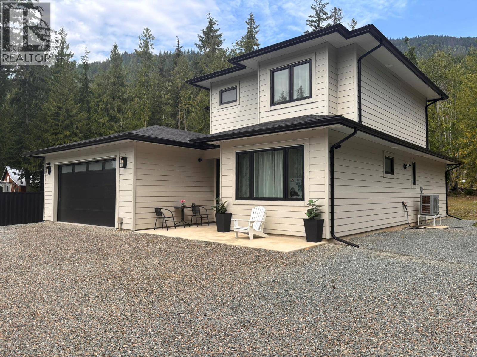 7670 Mountain Drive, Anglemont, British Columbia  V0E 1M8 - Photo 41 - 10379824