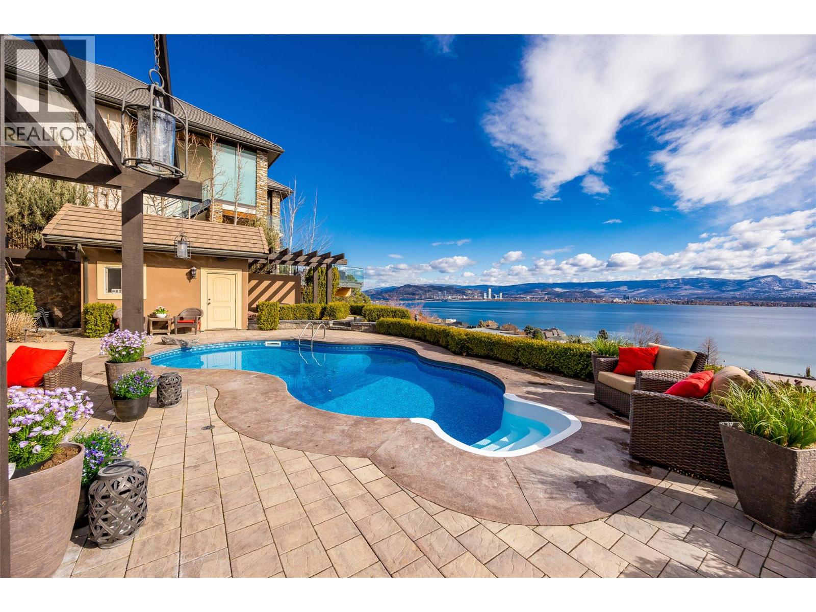 2583 Lucinde Road, West Kelowna, British Columbia  V1Z 4B1 - Photo 3 - 10379906