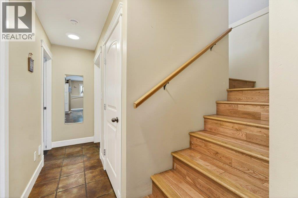 660 20 Street Ne Unit# 1, Salmon Arm, British Columbia  V1E 2K9 - Photo 31 - 10379349