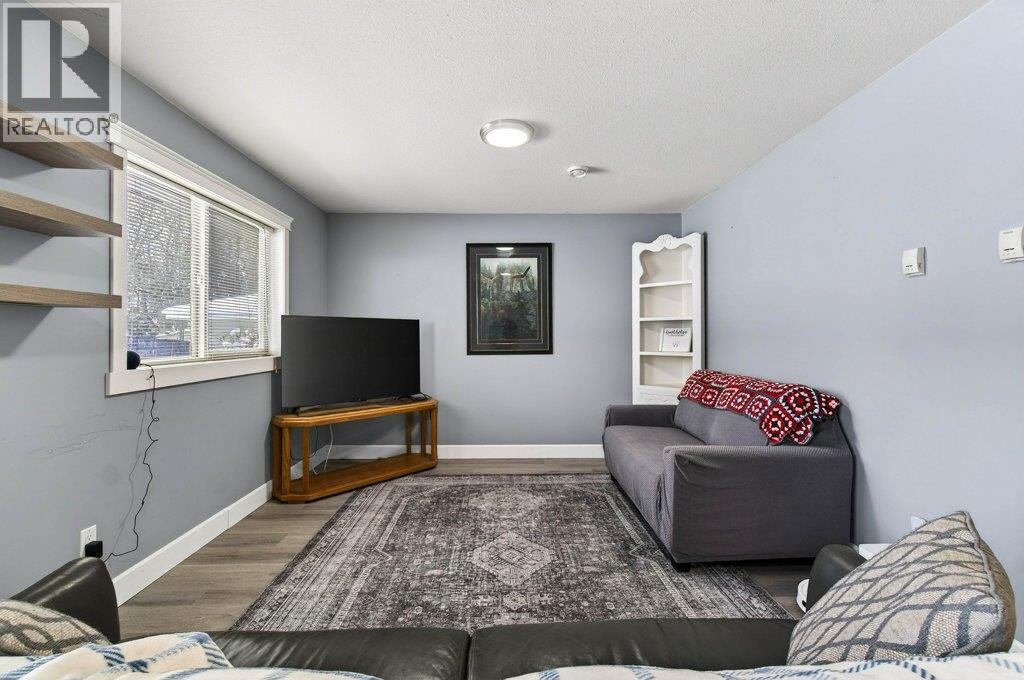 660 20 Street Ne Unit# 1, Salmon Arm, British Columbia  V1E 2K9 - Photo 36 - 10379349