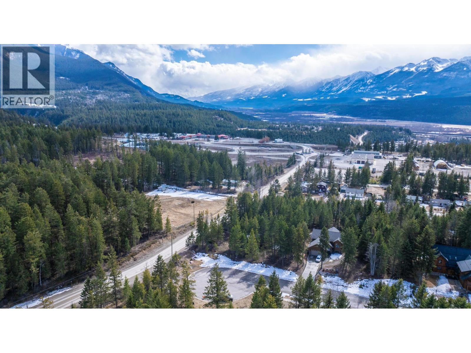1400 Pine Drive, Golden, British Columbia  V0A 1H1 - Photo 7 - 10379950