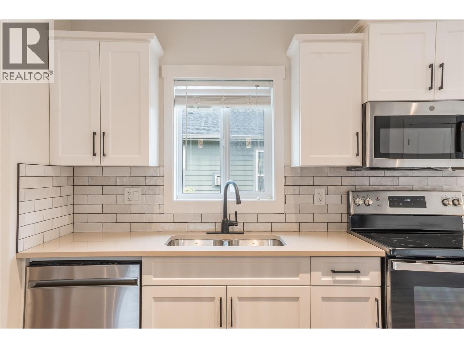 8300 Gallagher Lake Frontage Road Unit# 70, Oliver, British Columbia  V0H 1T0 - Photo 9 - 10379947