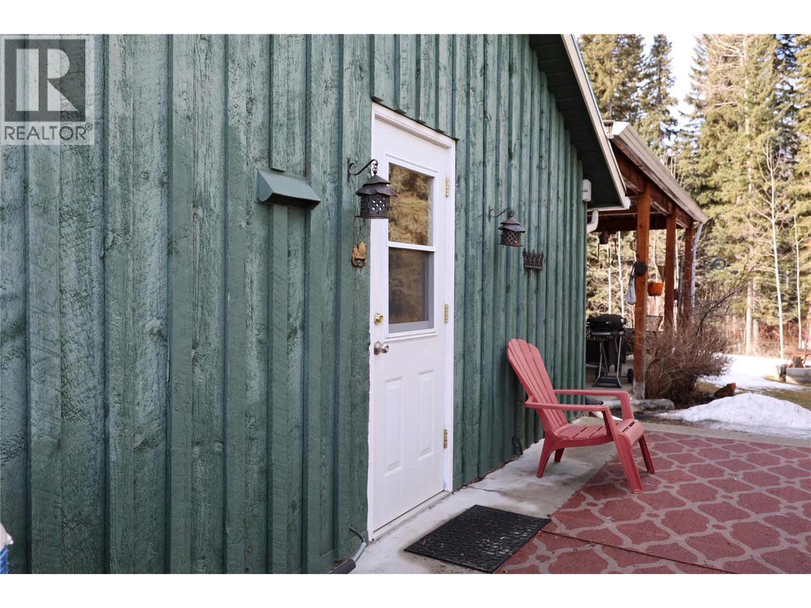 8230 Hwy 5a Highway, Merritt, British Columbia  V1K 1B8 - Photo 34 - 10379012