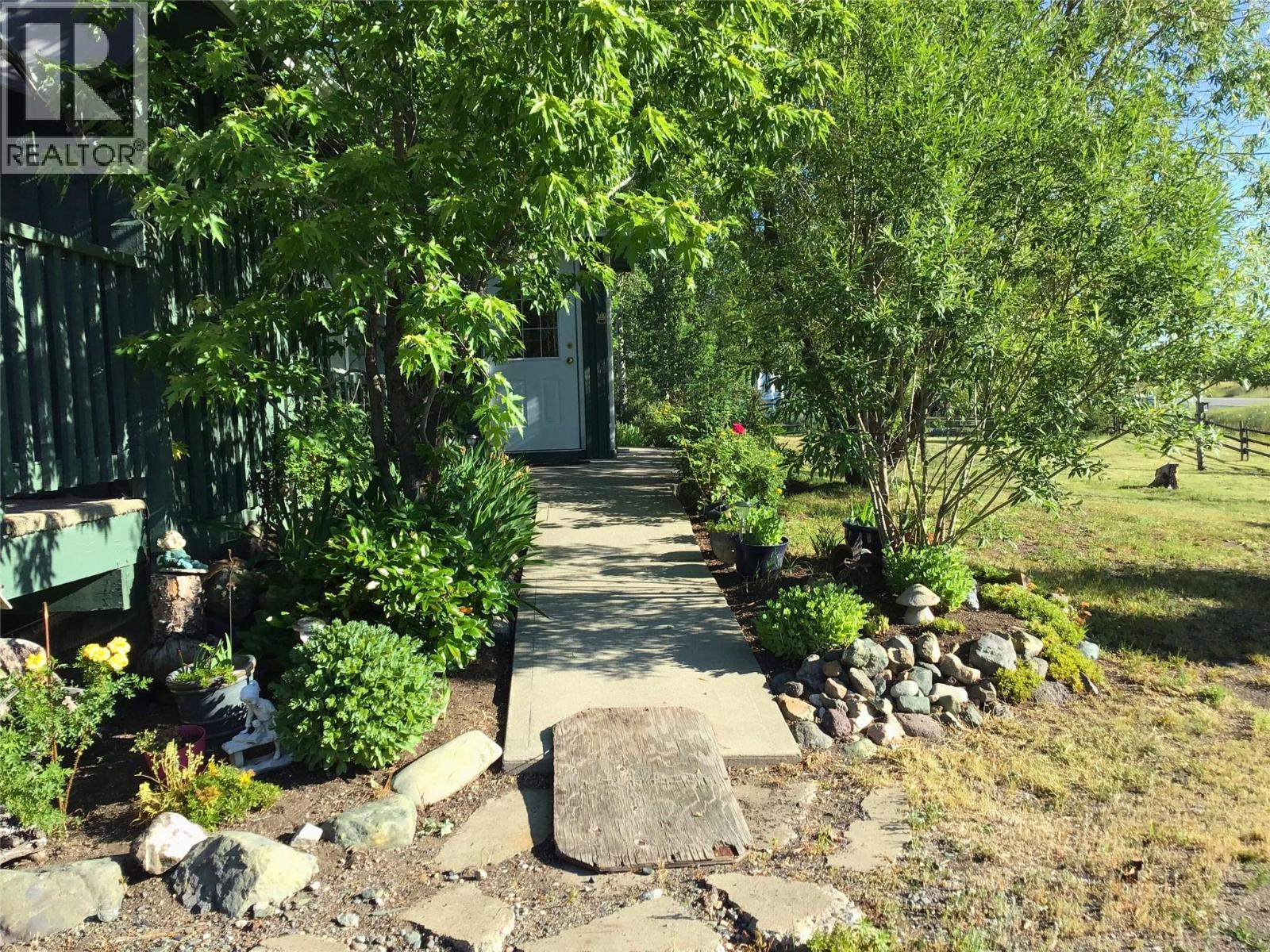 8230 Hwy 5a Highway, Merritt, British Columbia  V1K 1B8 - Photo 6 - 10379012