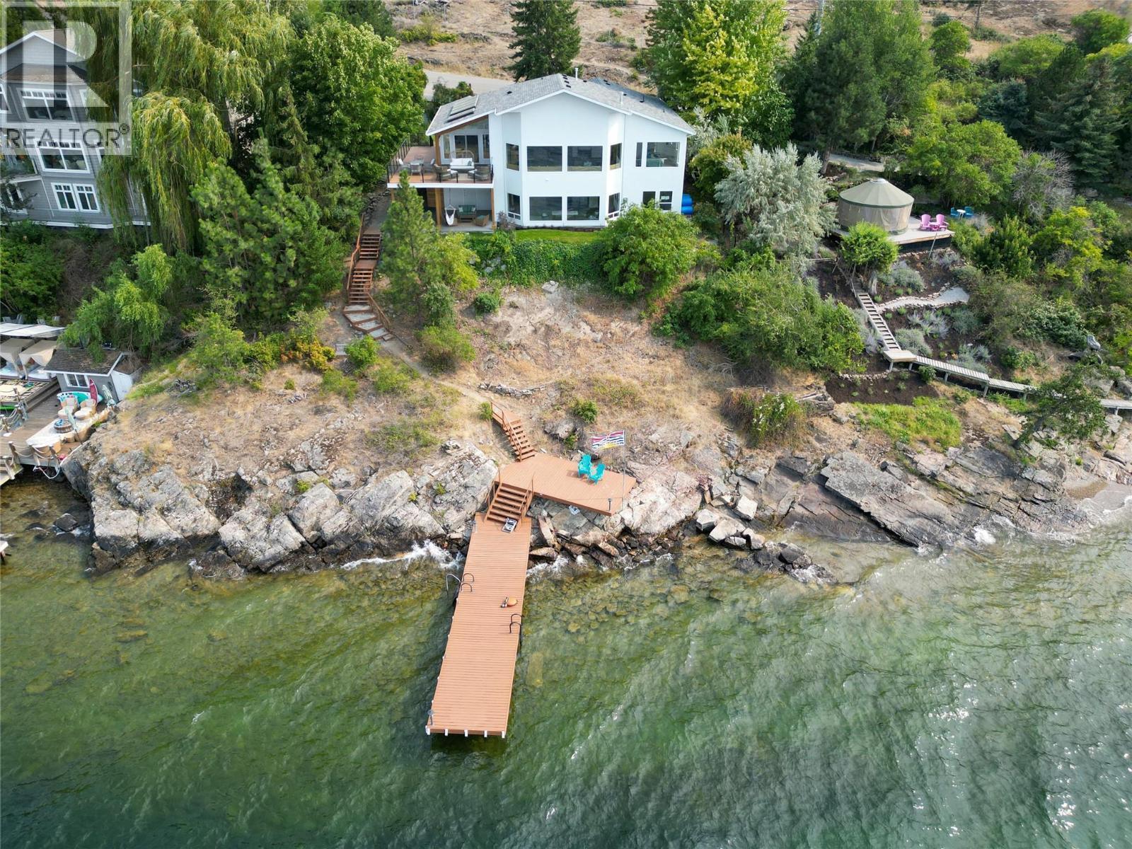 5538 Lakeshore Road, Kelowna, British Columbia  V1W 4J4 - Photo 2 - 10379821