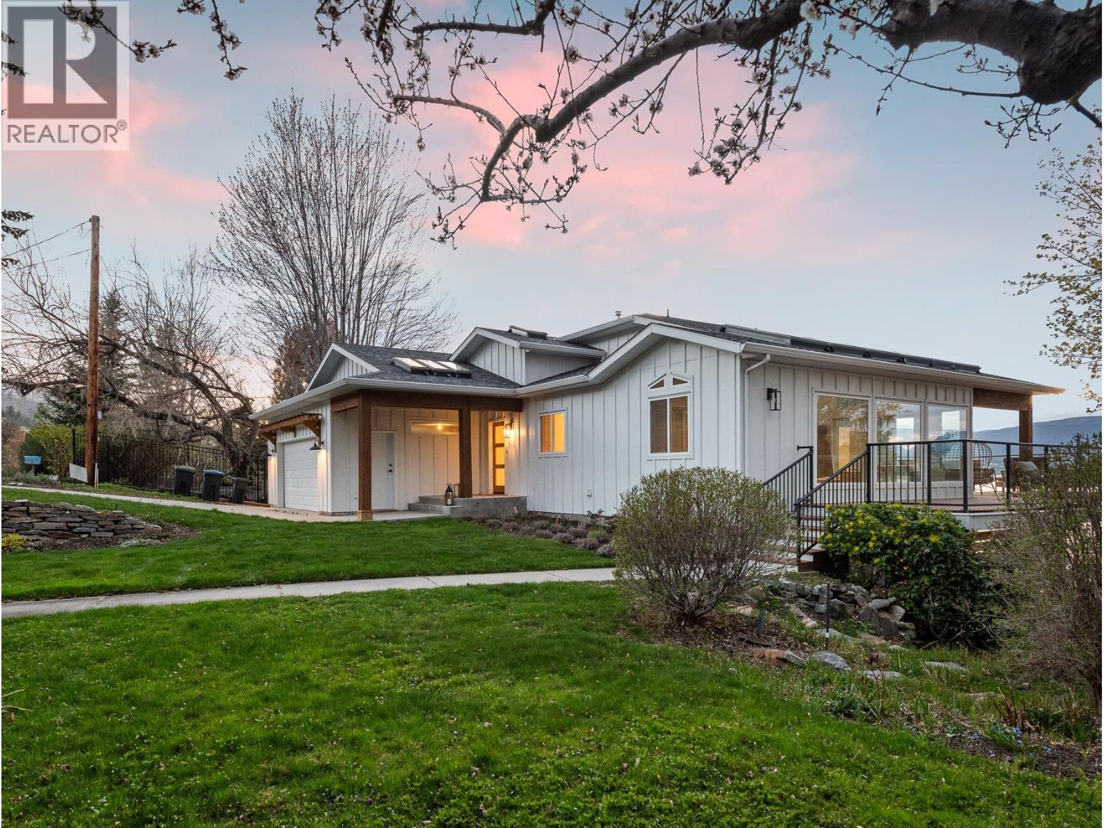 5538 Lakeshore Road, Kelowna, British Columbia  V1W 4J4 - Photo 4 - 10379821