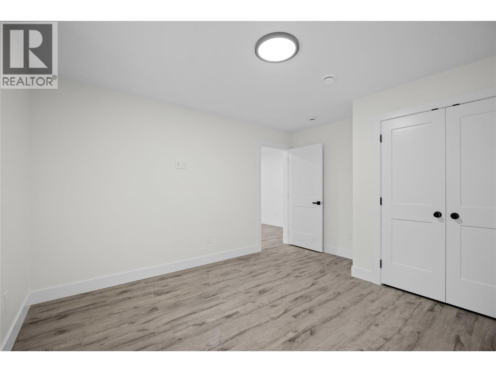 7279 Birch Close, Anglemont, British Columbia  V0E 1M8 - Photo 32 - 10379988