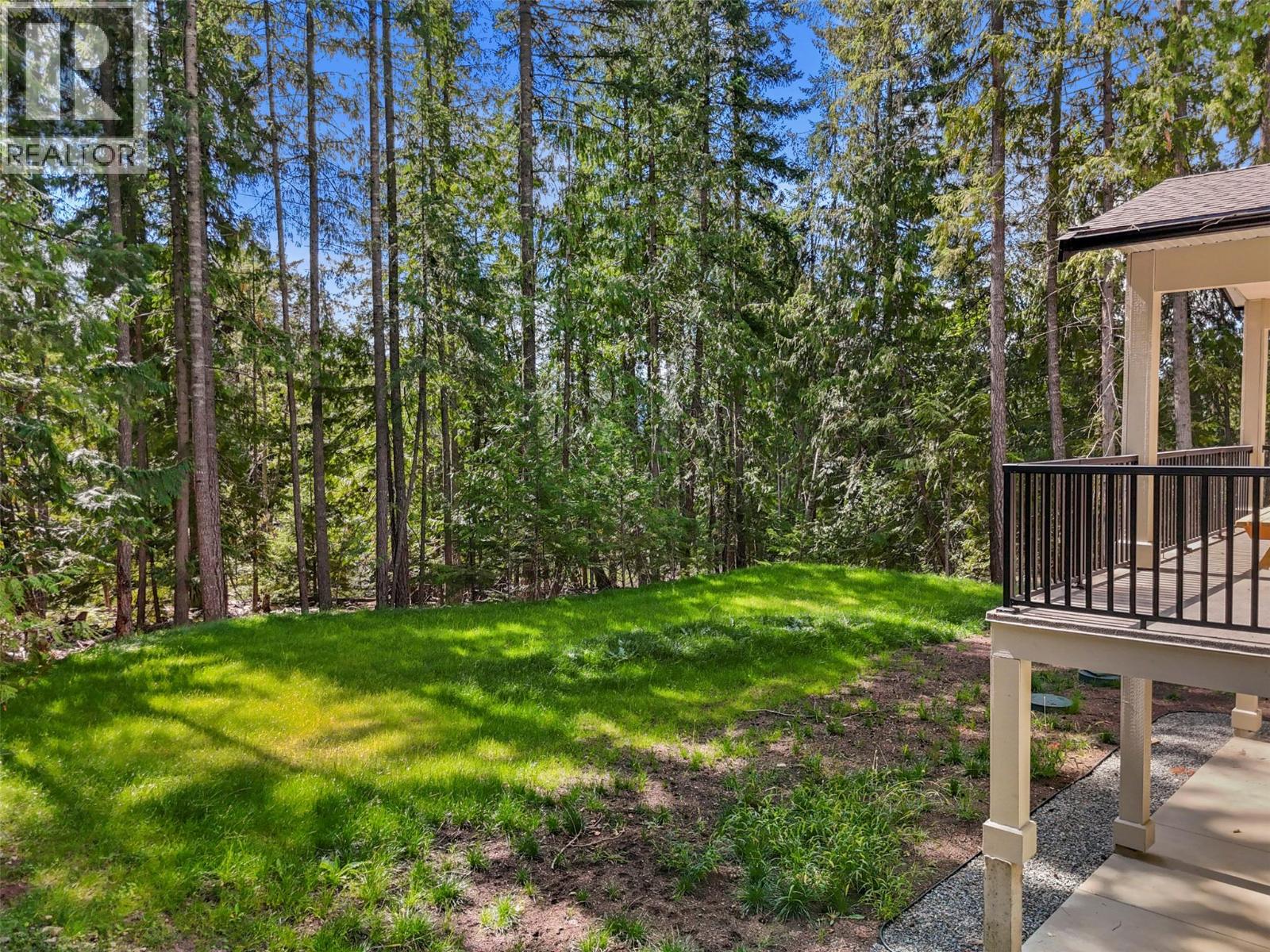 7279 Birch Close, Anglemont, British Columbia  V0E 1M8 - Photo 38 - 10379988