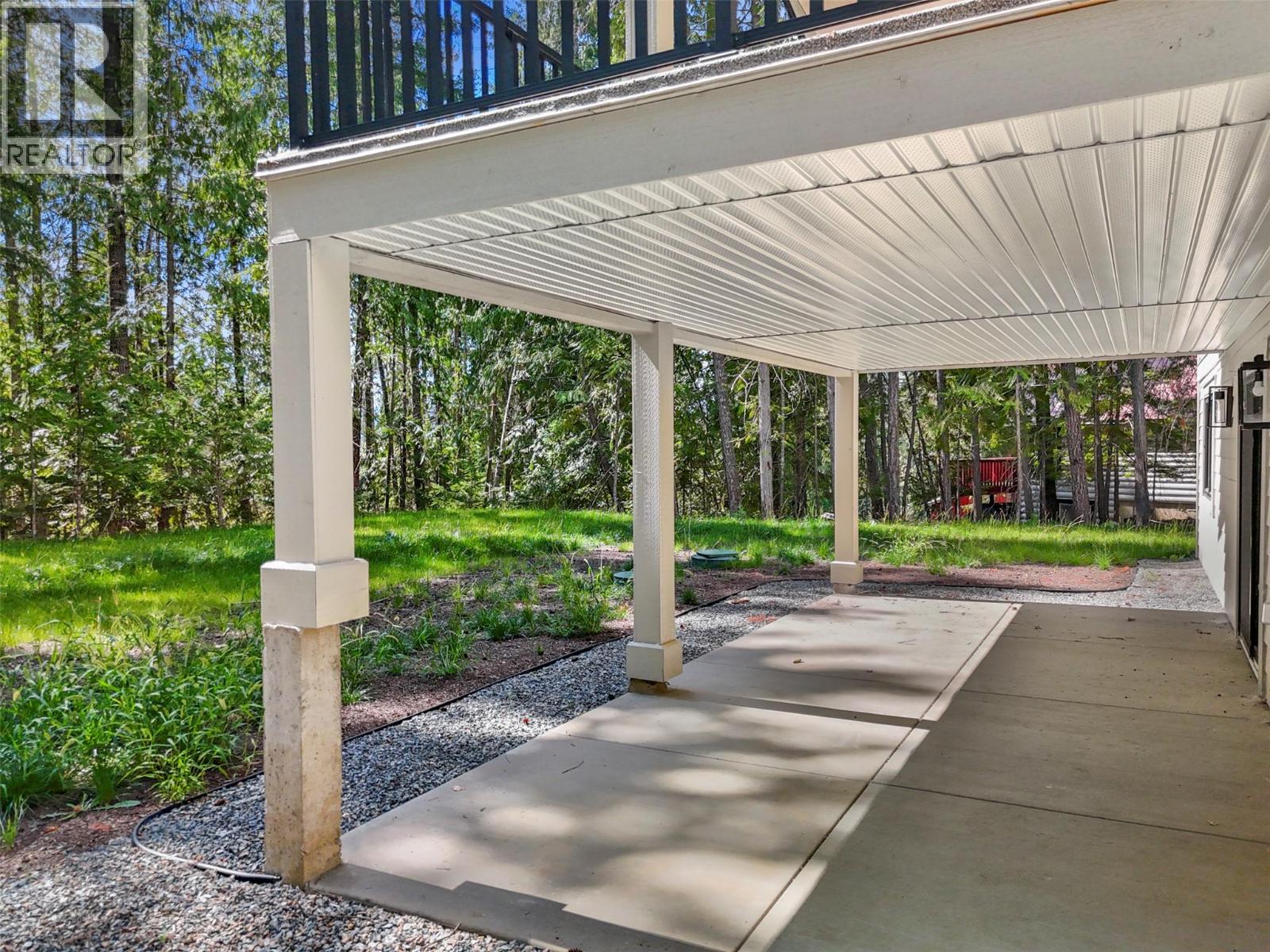 7279 Birch Close, Anglemont, British Columbia  V0E 1M8 - Photo 39 - 10379988