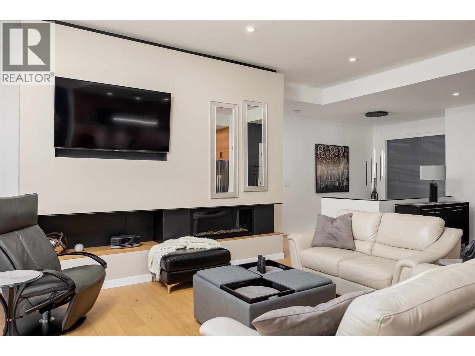 17499 Sanborn Street, Summerland, British Columbia  V0H 1Z0 - Photo 12 - 10379928