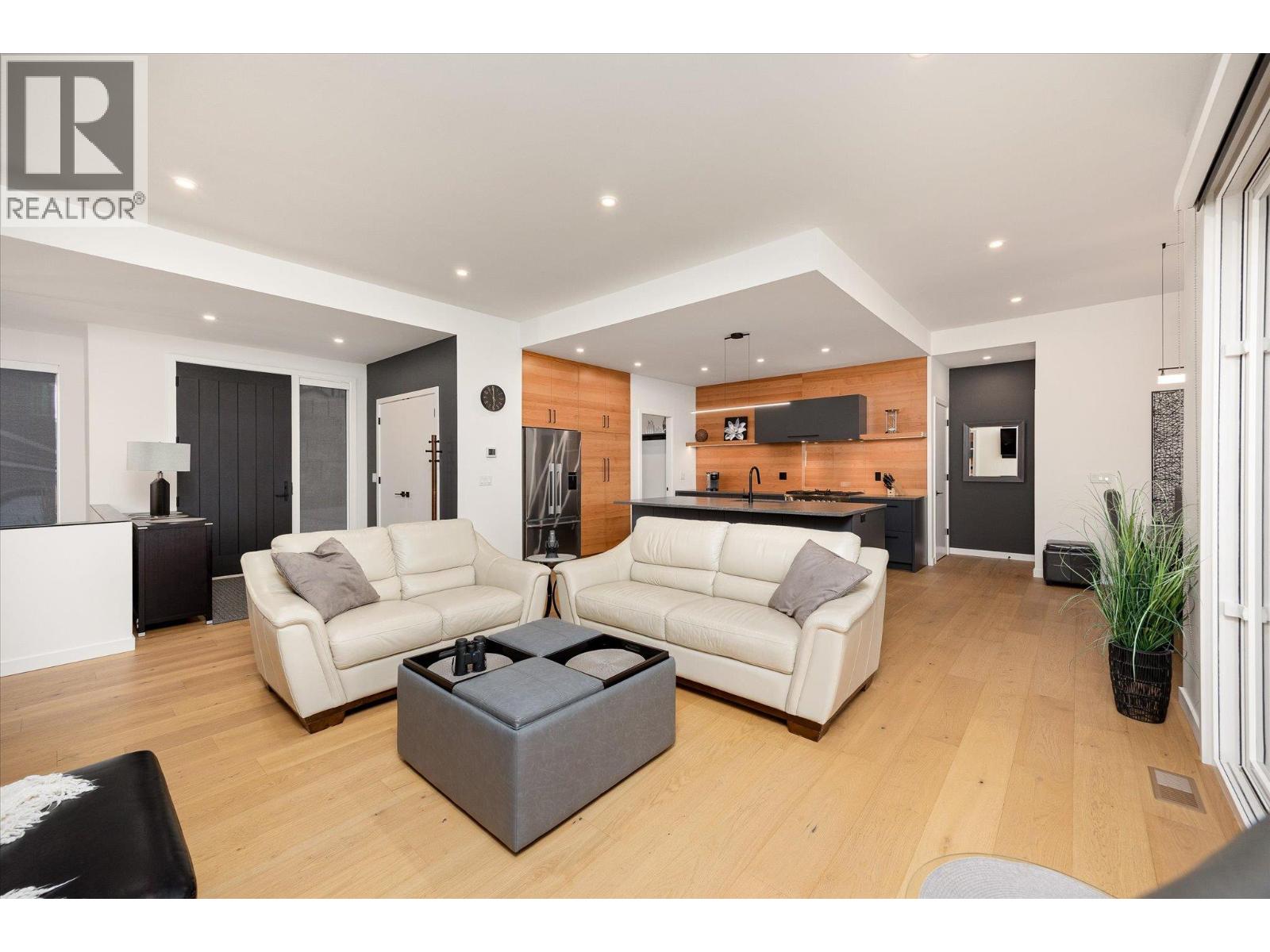 17499 Sanborn Street, Summerland, British Columbia  V0H 1Z0 - Photo 14 - 10379928