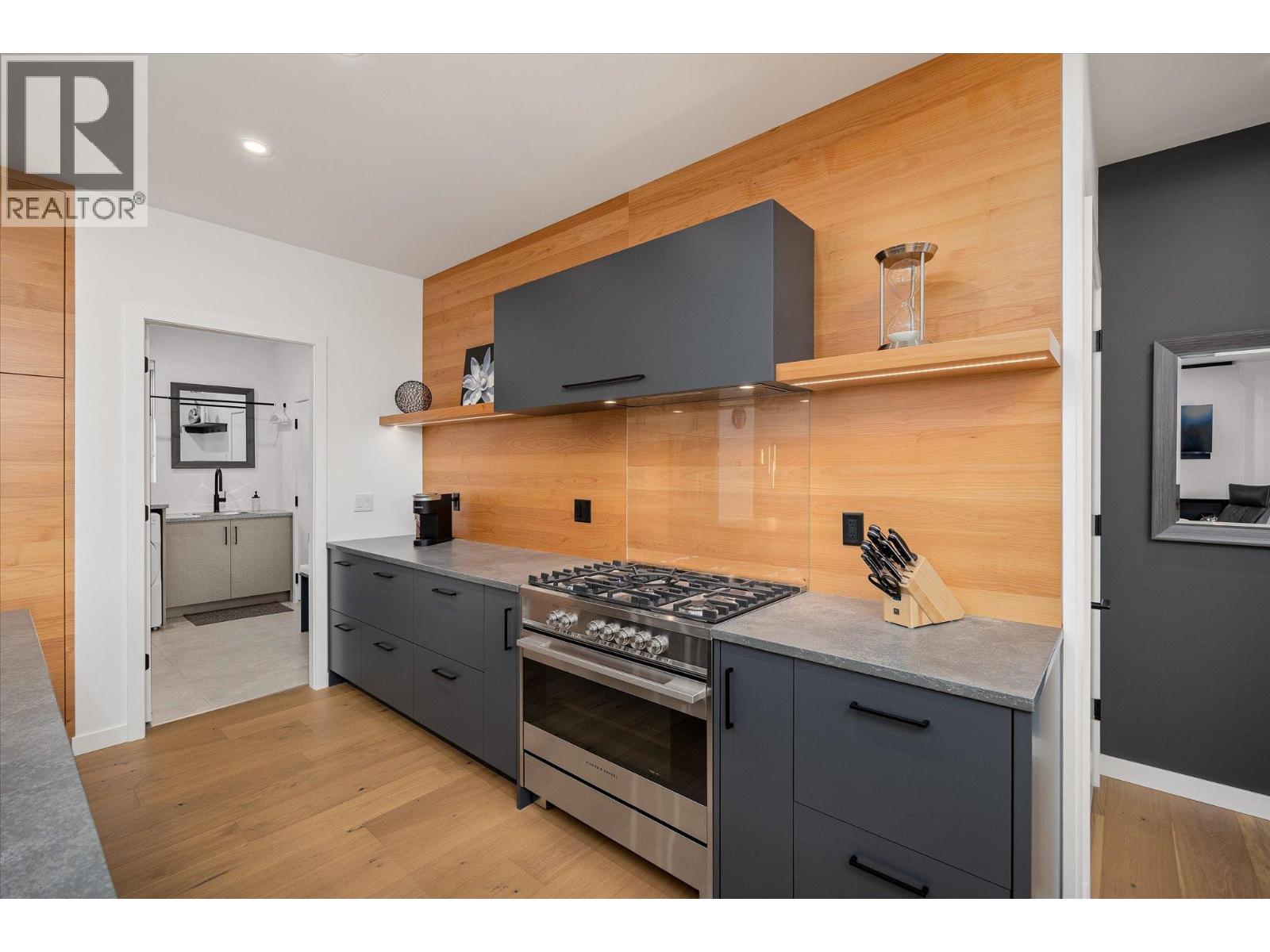 17499 Sanborn Street, Summerland, British Columbia  V0H 1Z0 - Photo 7 - 10379928