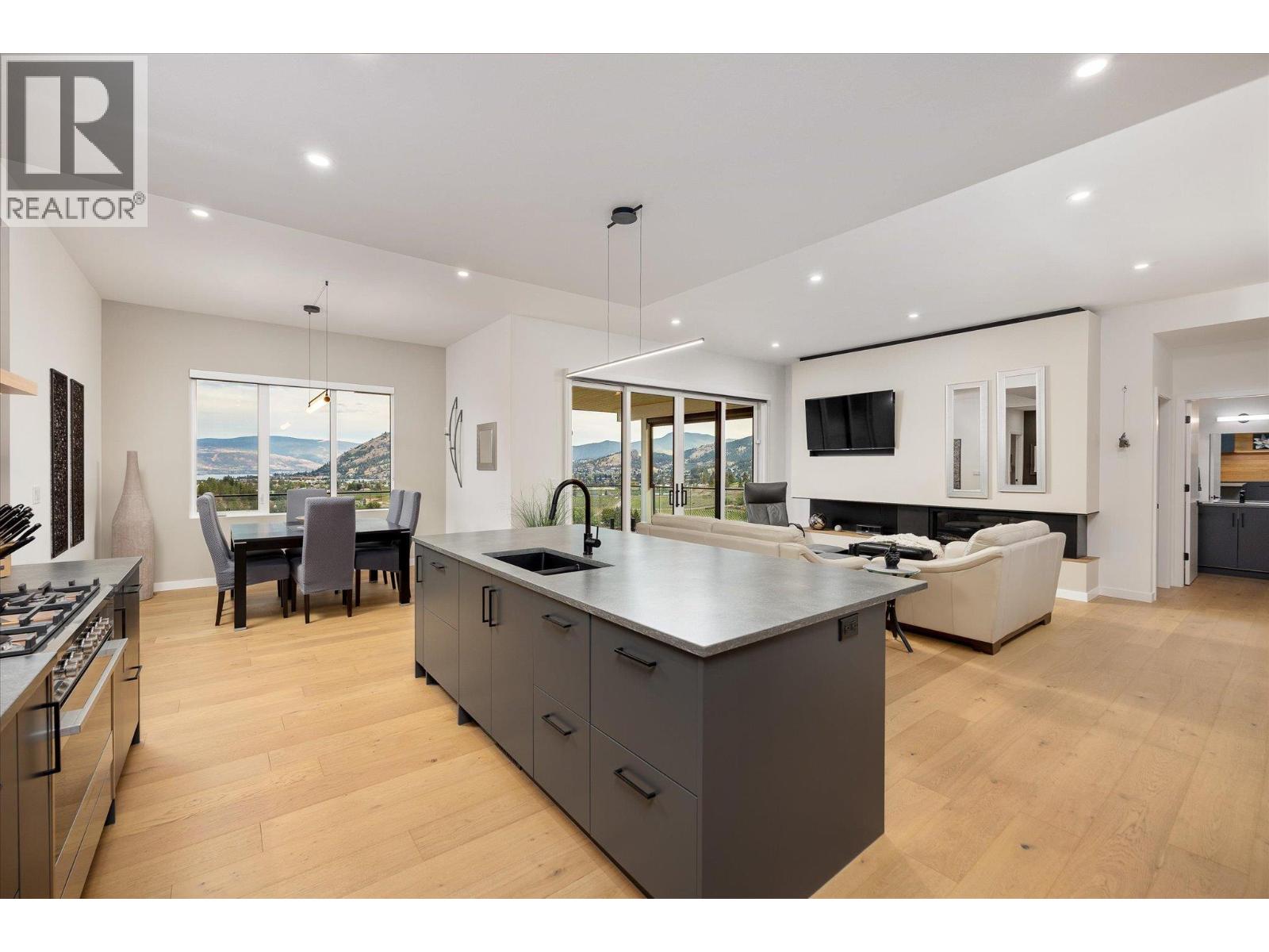 17499 Sanborn Street, Summerland, British Columbia  V0H 1Z0 - Photo 9 - 10379928