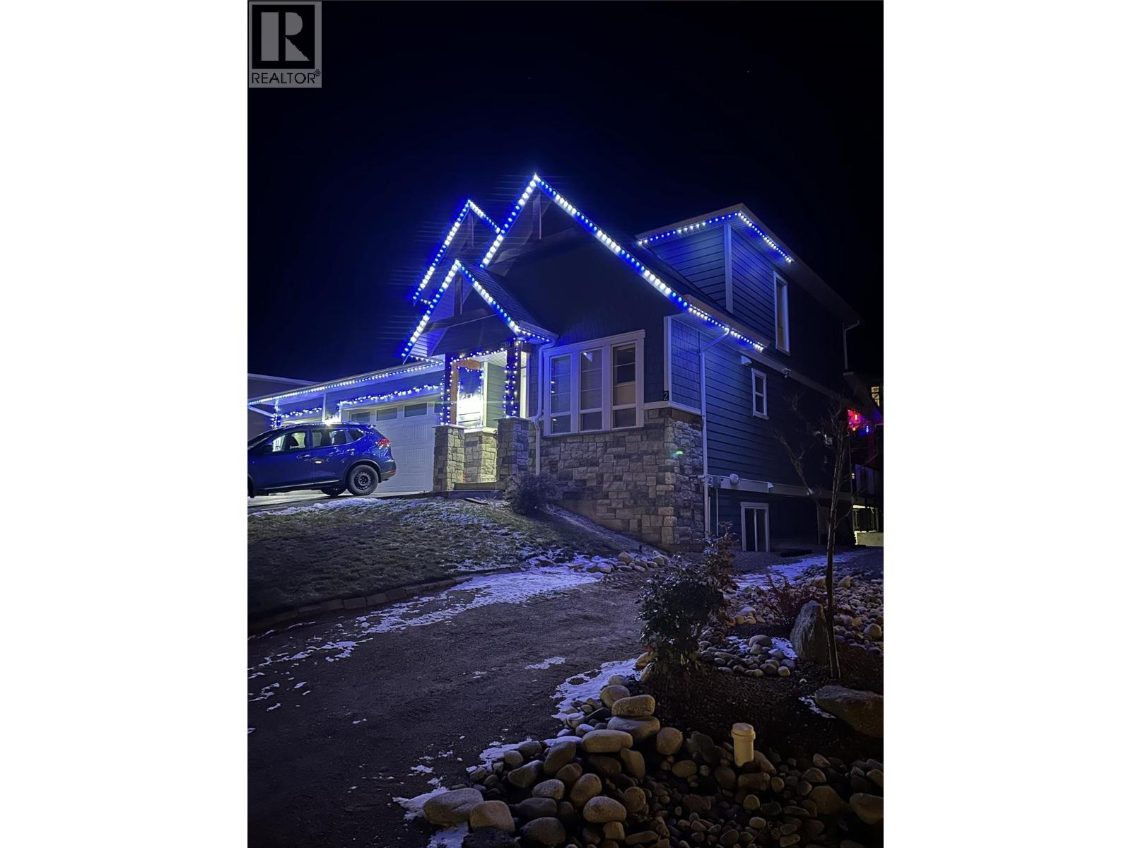 2070 Lawrence Avenue, Penticton, British Columbia  V2A 9G6 - Photo 1 - 10378250