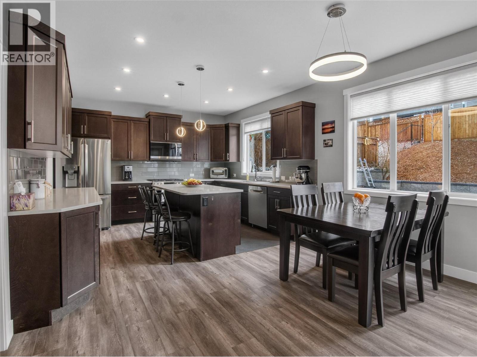 2070 Lawrence Avenue, Penticton, British Columbia  V2A 9G6 - Photo 4 - 10378250