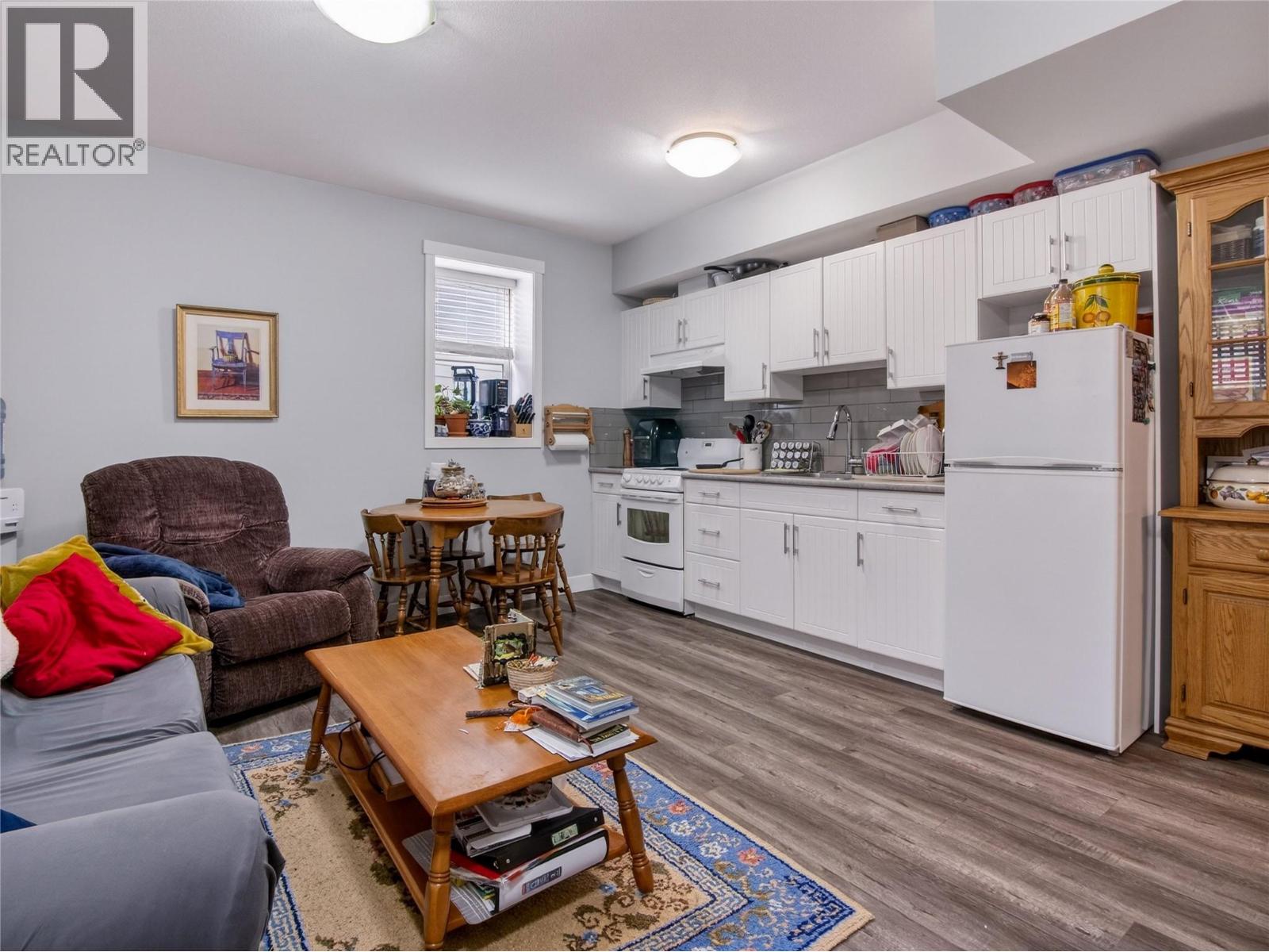 2070 Lawrence Avenue, Penticton, British Columbia  V2A 9G6 - Photo 44 - 10378250