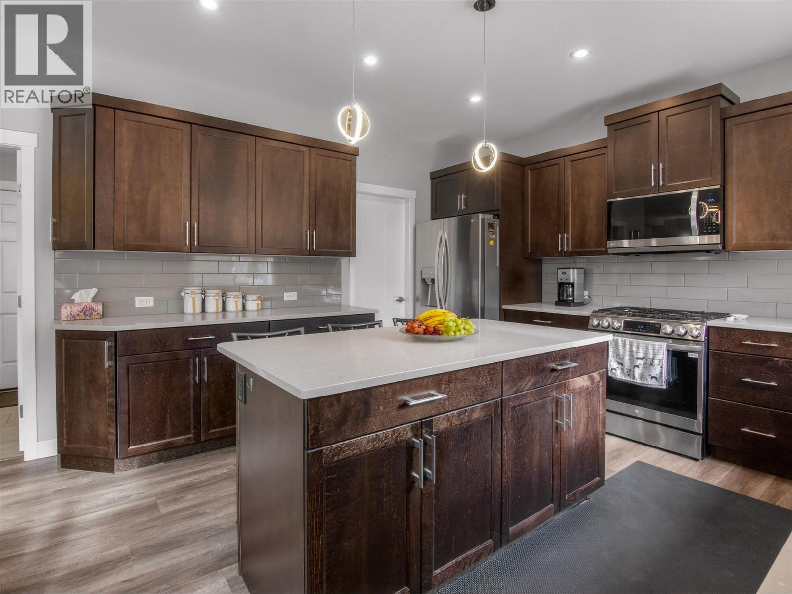 2070 Lawrence Avenue, Penticton, British Columbia  V2A 9G6 - Photo 6 - 10378250