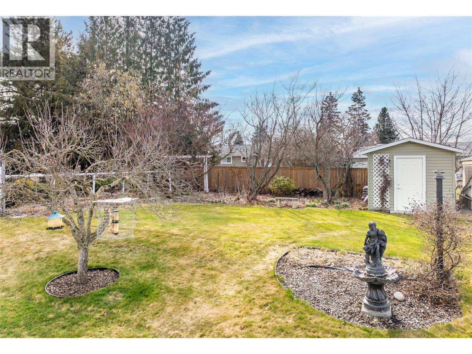 2323 Birch Street, Creston, British Columbia  V0B 1G0 - Photo 10 - 10379551