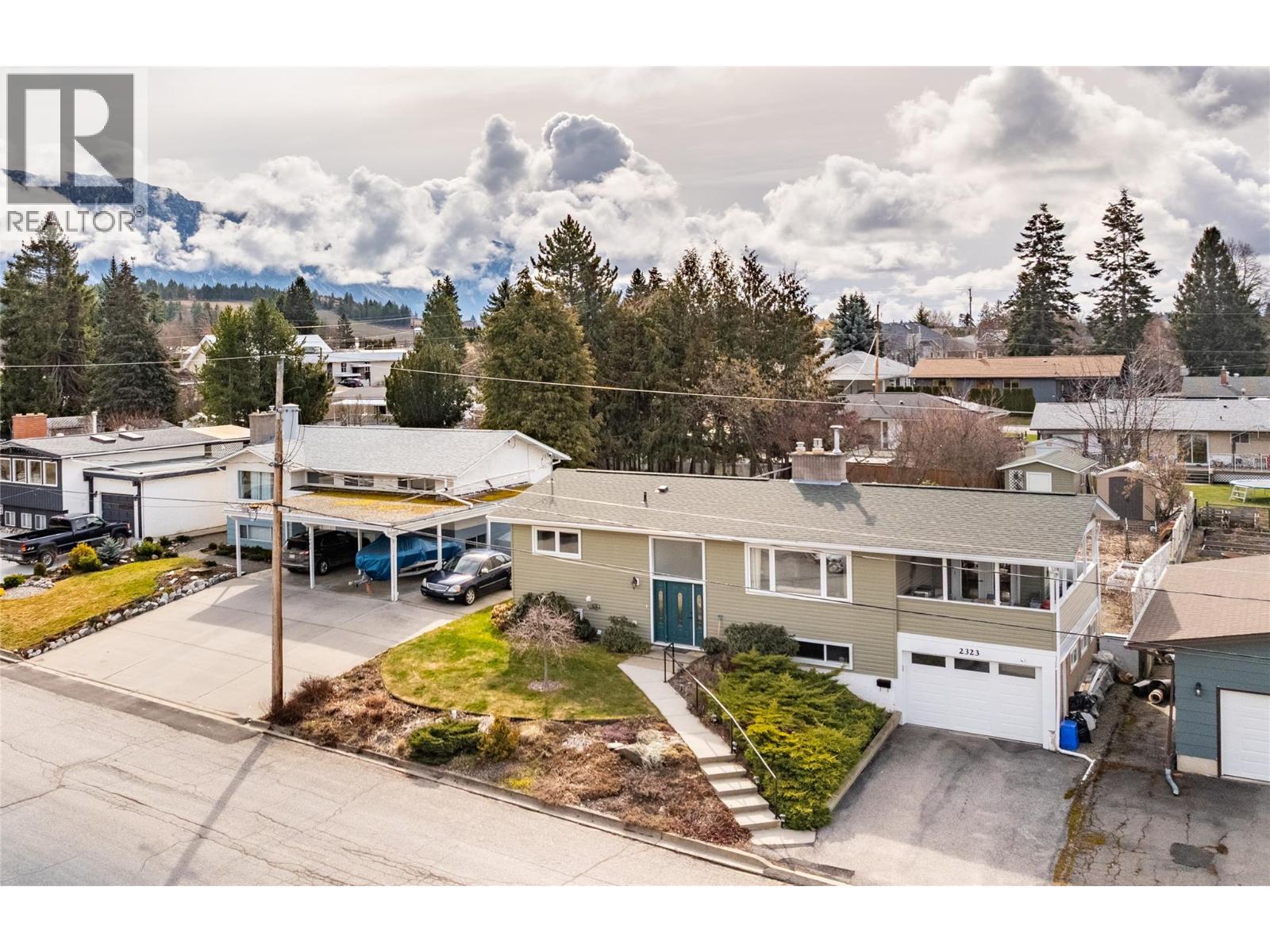 2323 Birch Street, Creston, British Columbia  V0B 1G0 - Photo 11 - 10379551
