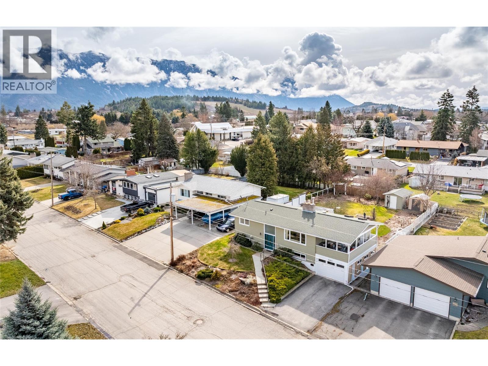 2323 Birch Street, Creston, British Columbia  V0B 1G0 - Photo 13 - 10379551