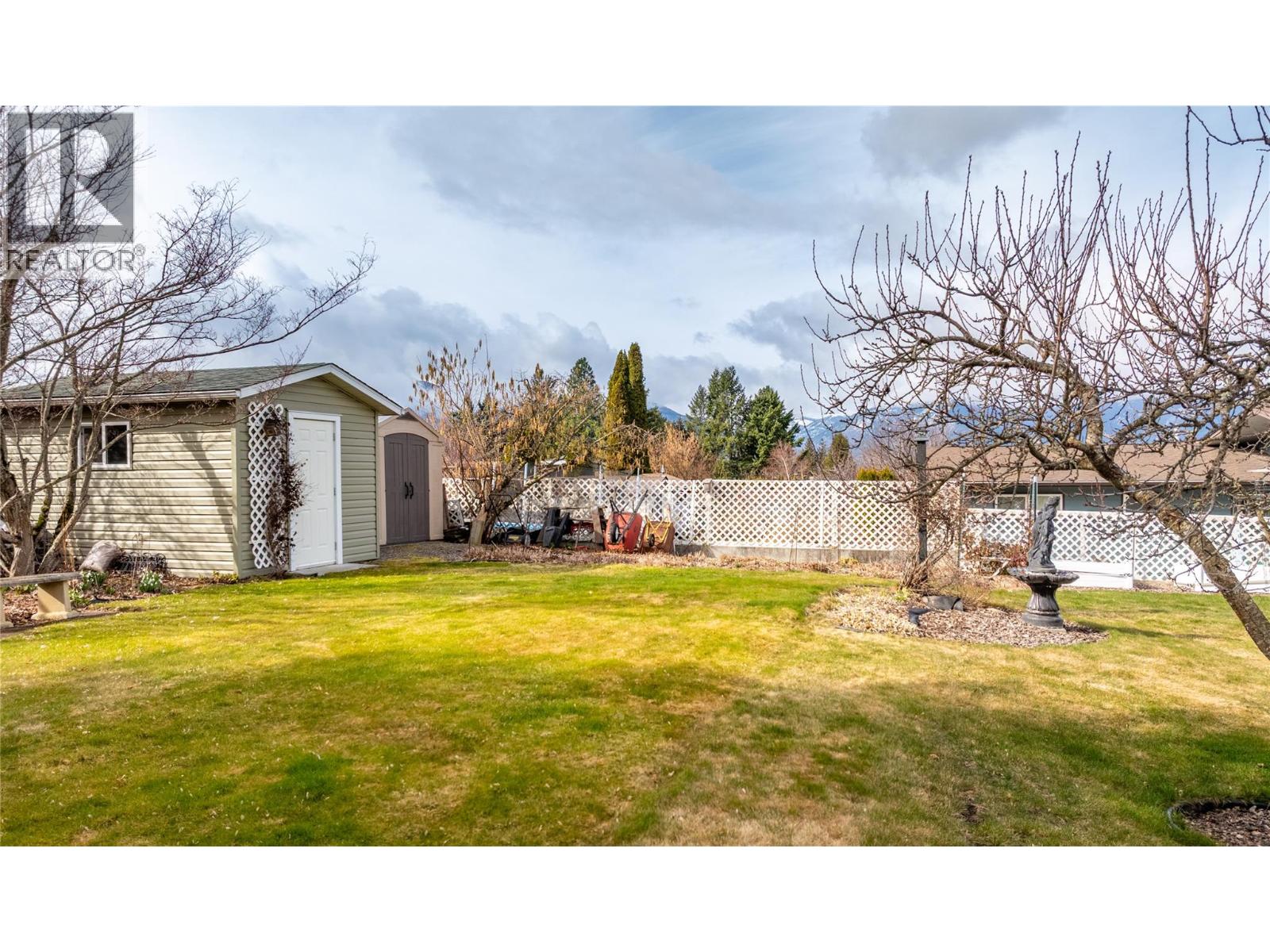 2323 Birch Street, Creston, British Columbia  V0B 1G0 - Photo 17 - 10379551