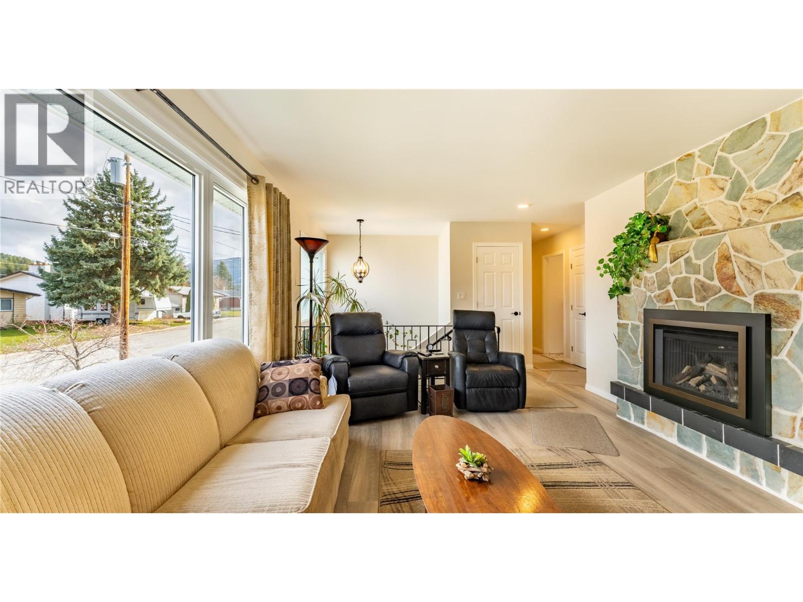 2323 Birch Street, Creston, British Columbia  V0B 1G0 - Photo 20 - 10379551
