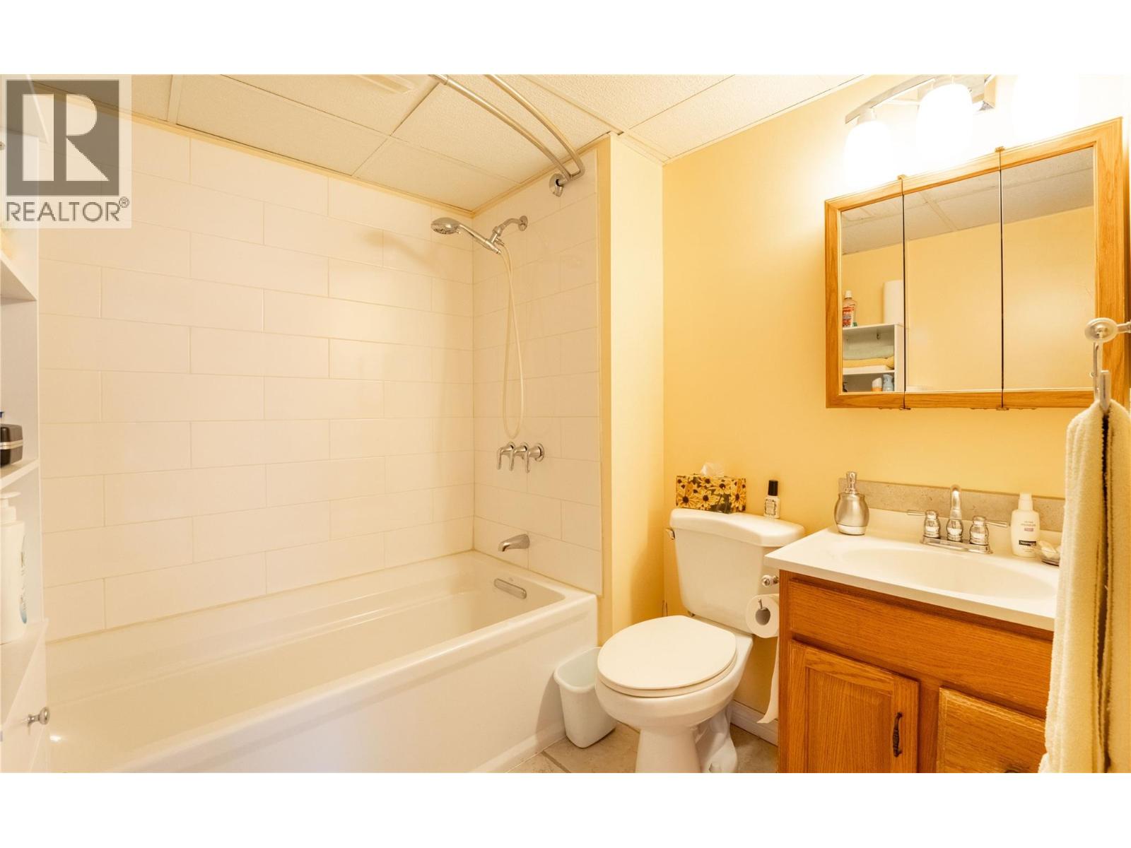 2323 Birch Street, Creston, British Columbia  V0B 1G0 - Photo 36 - 10379551