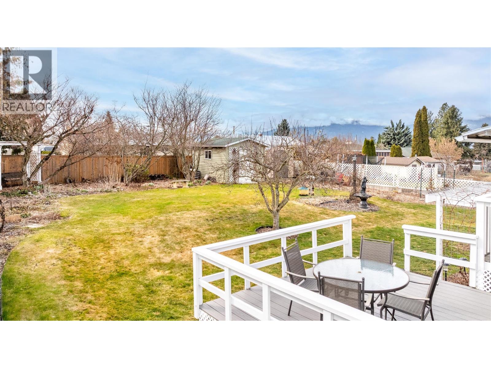 2323 Birch Street, Creston, British Columbia  V0B 1G0 - Photo 4 - 10379551