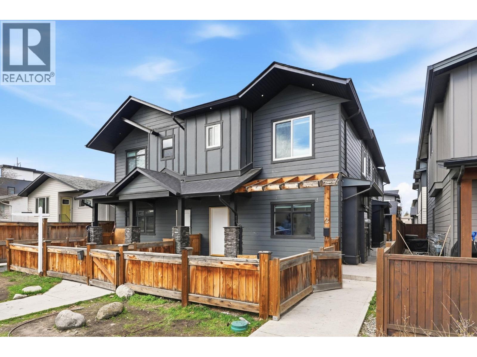 722 Coopland Crescent Unit# 4, kelowna, British Columbia