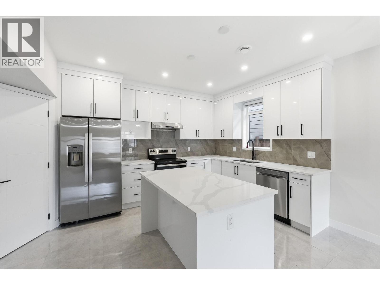 722 Coopland Crescent Unit# 4, Kelowna, British Columbia  V1Y 2V1 - Photo 6 - 10378986
